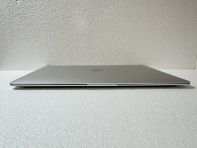 MacBook Air Retina 13-inch (2020) - Core i3 @ 1.1GHz - 8GB - SSD