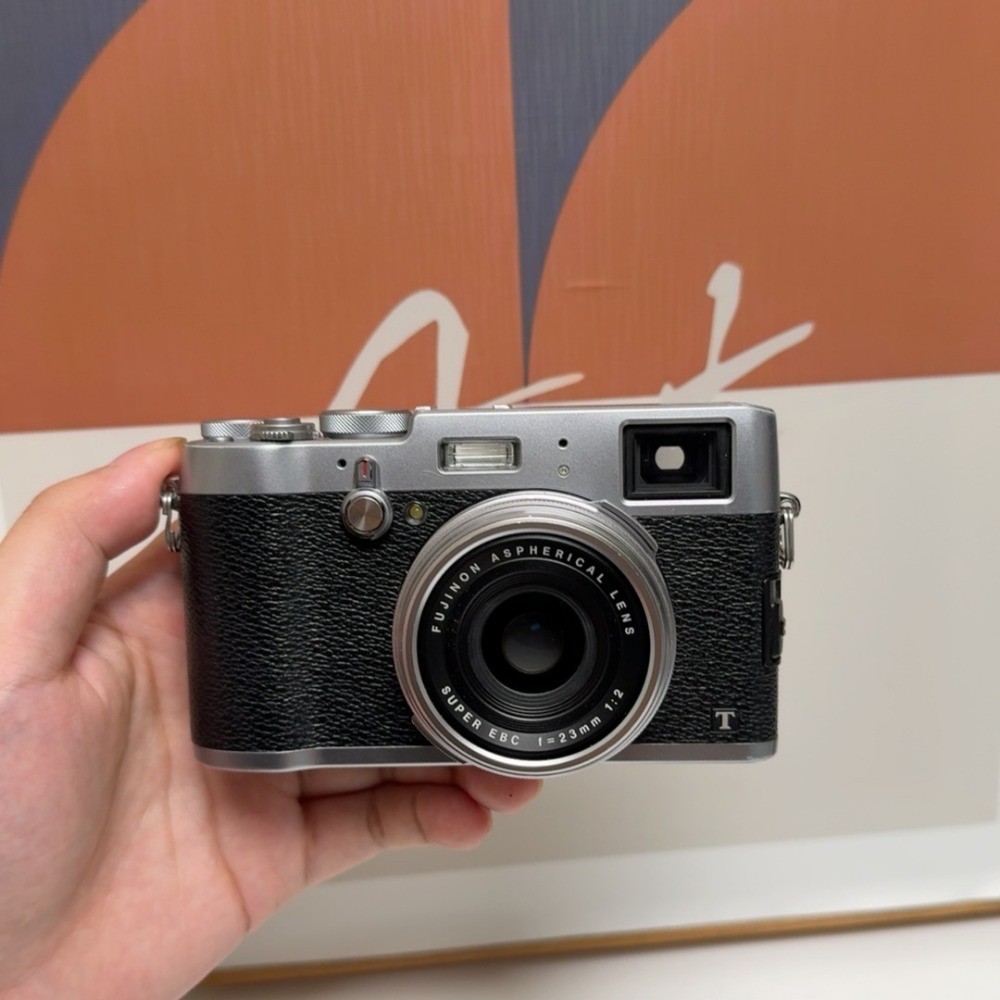 Fujifilm X100T Digital Camera with 23 mm f/2 Fixed Lens 16.3 MP