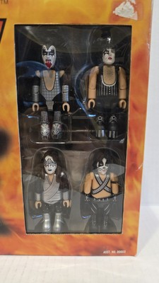 VINTAGE💋 KISS ALIVE II Smiti Playset 40 Piece Figure Set 2002 NEW