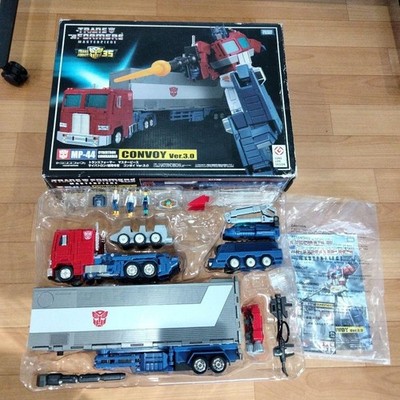 TAKARA TOMY Transformers Masterpiece Figure MP-44 Optimus Prime