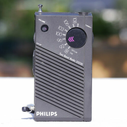 VINTAGE PANASONIC 8 TRANSISTOR AM RADIO MODEL R-1326, In Working