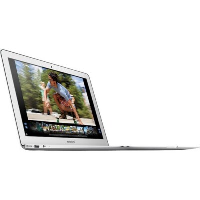 Apple MacBook Air Core i5 1.4GHz 4GB RAM 128GB SSD 11