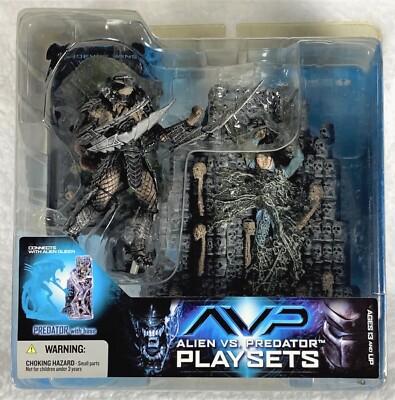 McFarlane Toy ALIEN vs PREDATOR Playset Action Figure set AVP 2005