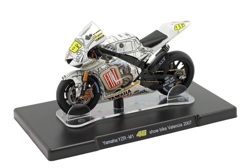 Valentino Rossi Yamaha YZR-M1 #46 Bike test MotoGP 2016 1:18
