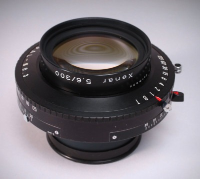 SCHNEIDER KREUZNACH XENAR 300MM F/5.6 LENS IN A COPAL NO. 3
