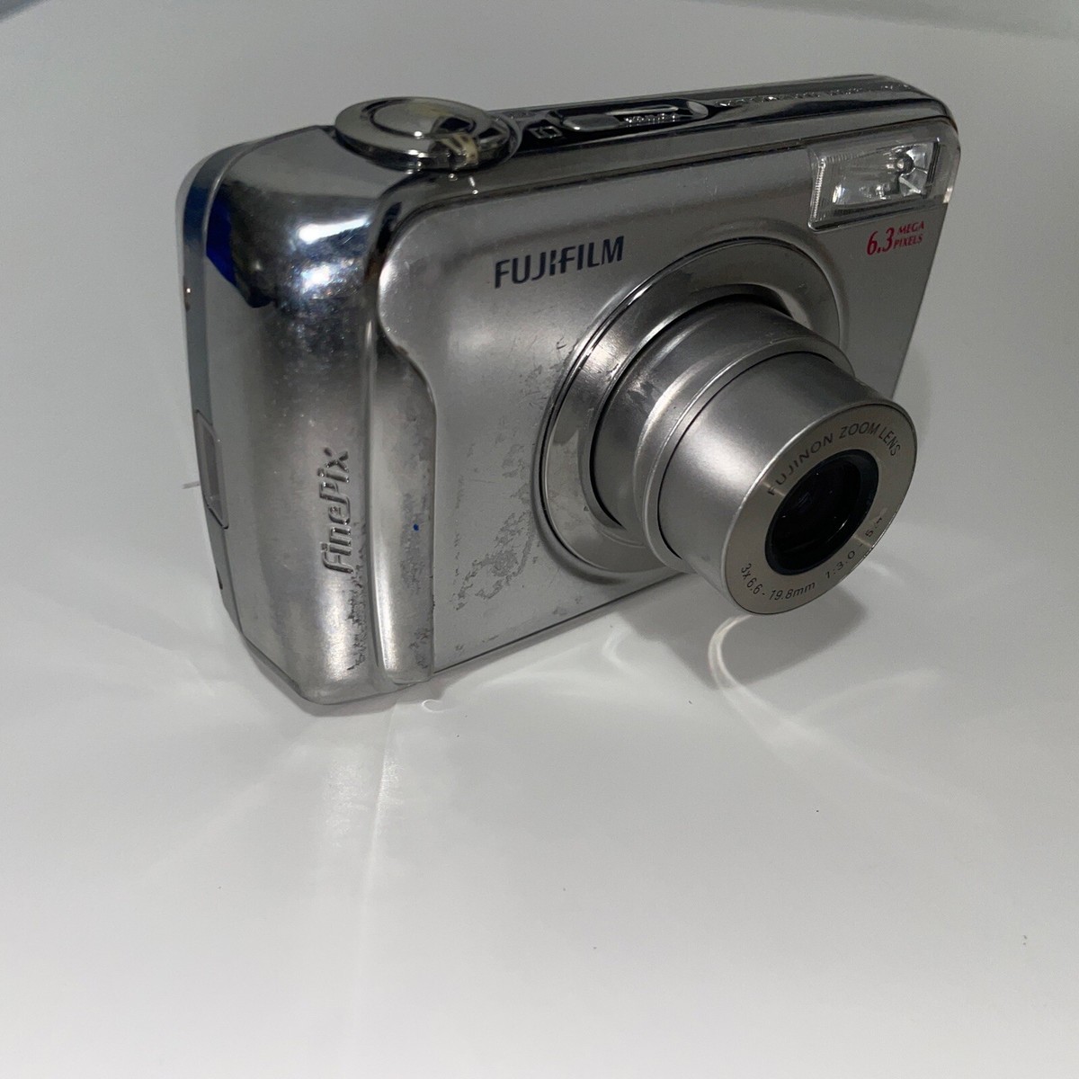 Fujifilm FinePix A610 6.3 MP Digital Camera - Silver - Powers On