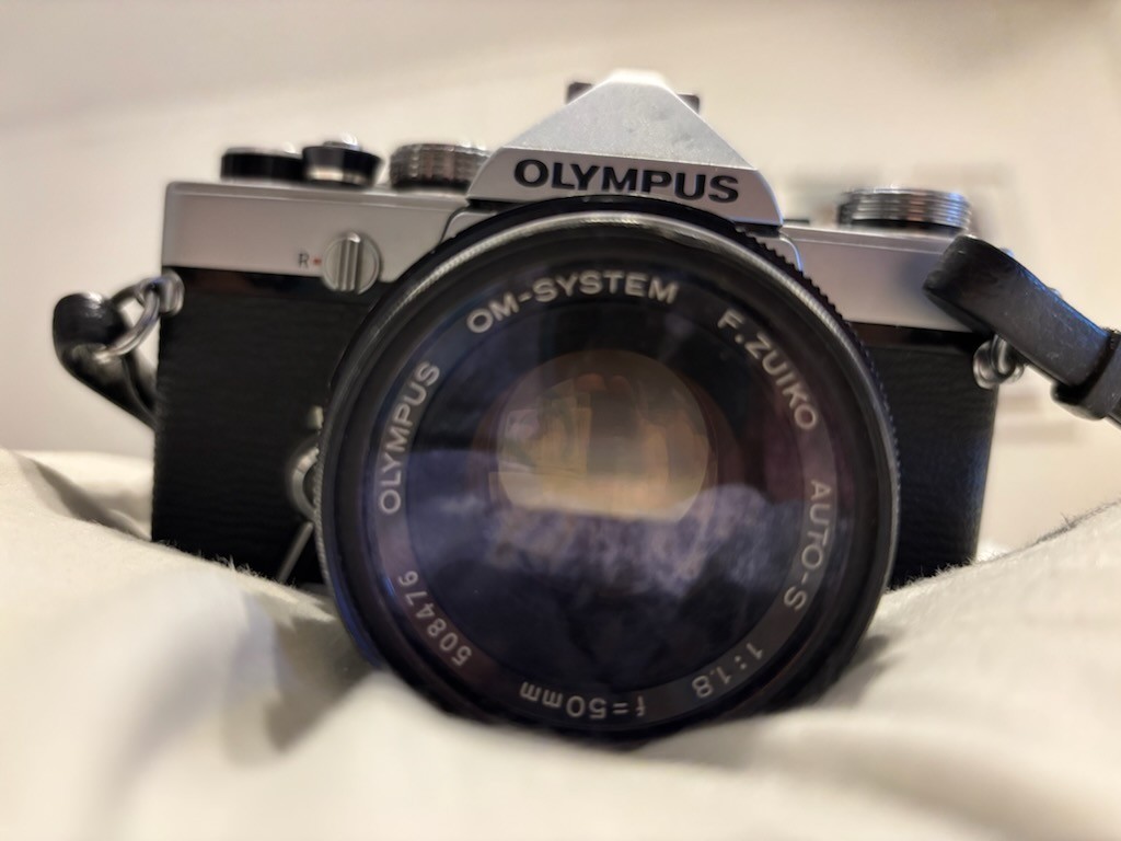 Olympus OM-1 SLR Camera MD F.Zuiko Lens 1:1.8 F=50mm Auto-S OM