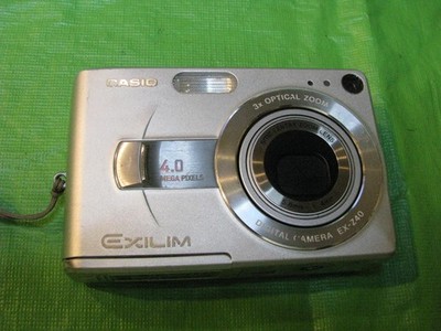 Casio EXILIM ZOOM EX-Z40 4.0MP Digital Camera - Silver (EXZ40S
