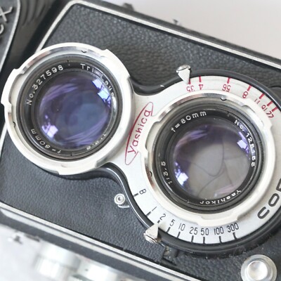 Yashica Yashicaflex Model C TLR film Camera w/ Case Filter Hood