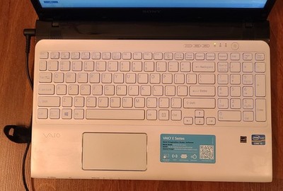 Sony Vaio SVE151J13L Intel Core i3 2.6GHz, 6GB RAM, Windows 8