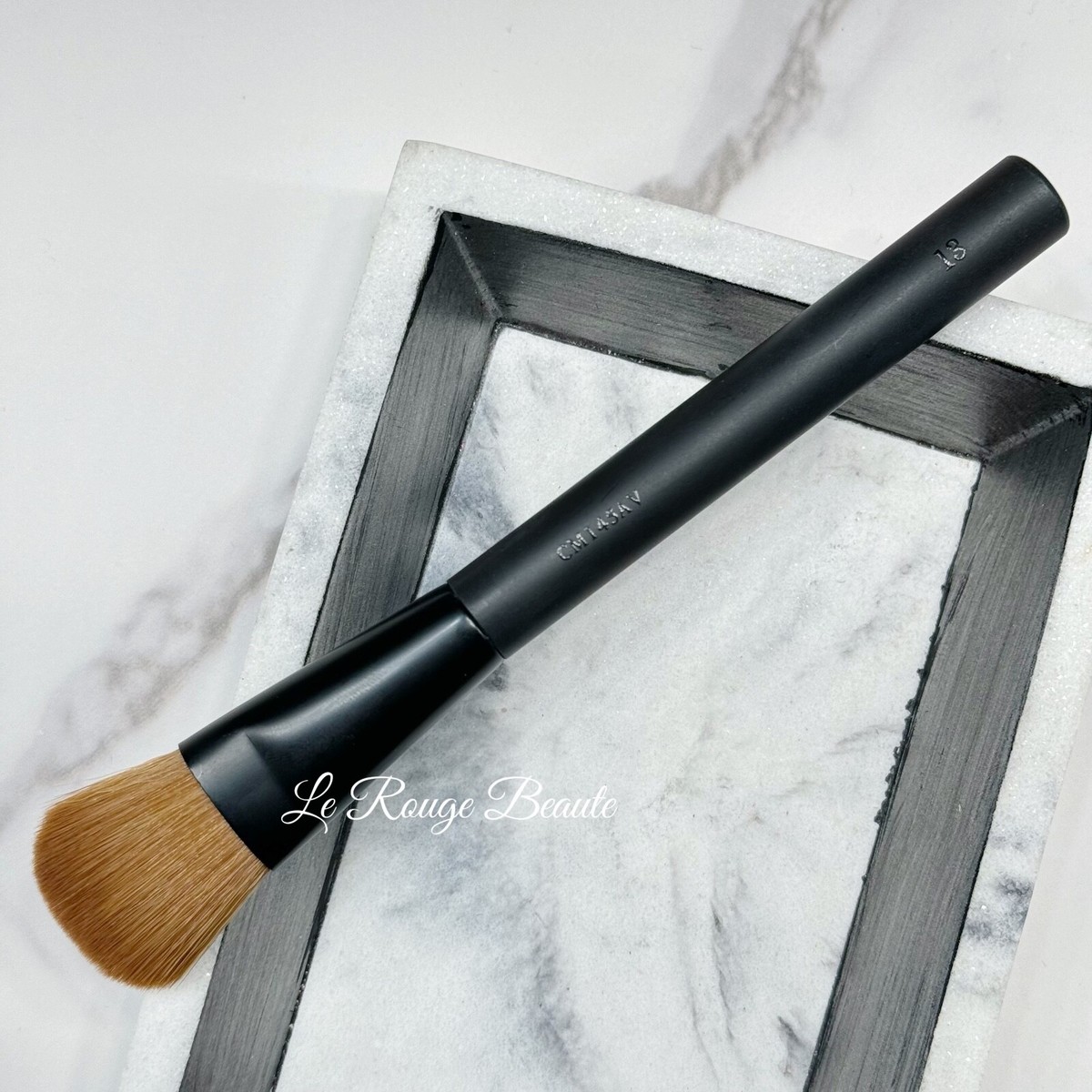 Giorgio Armani 13 Blender Brush - Foundation Cream Blush Contour