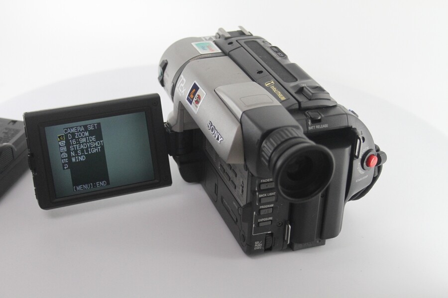Sony NTSC 8mm Hi8 Hi-Fi Stereo Camcorder Handycam - Video Transfer