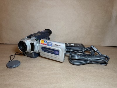 Sony Handycam DCR-TRV17 Digital Camcorder miniDV Video Camera
