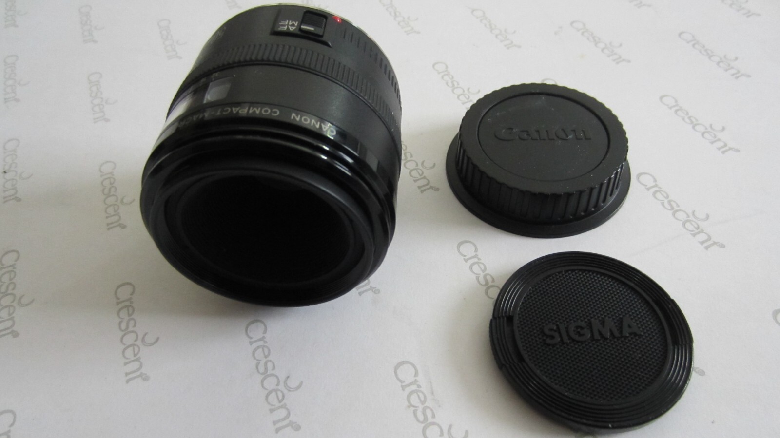 Canon EF 50mm Auto Focus Compact Macro 1:2.5 Lens near mint