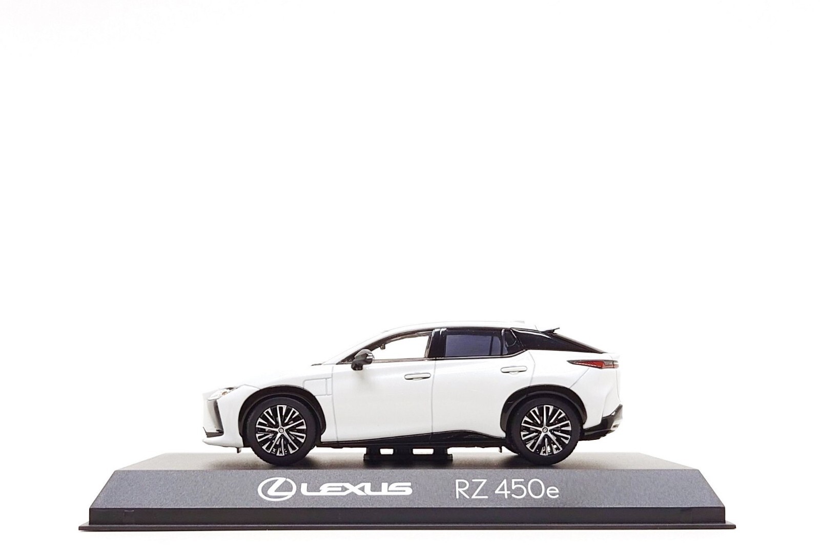 Kyosho 1:43 Lexus RZ450e in Sonic Quartz | eBay