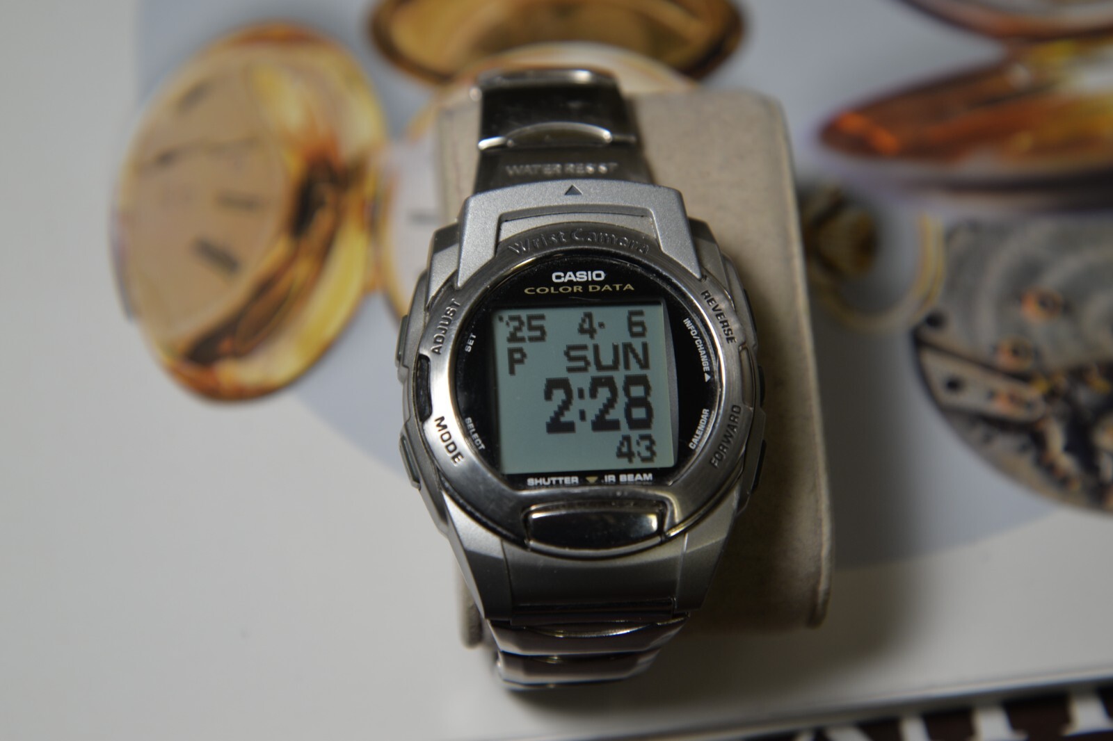 Vintage 2000 CASIO WQV-3 Color Data Quartz Men's Watch w/Wrist