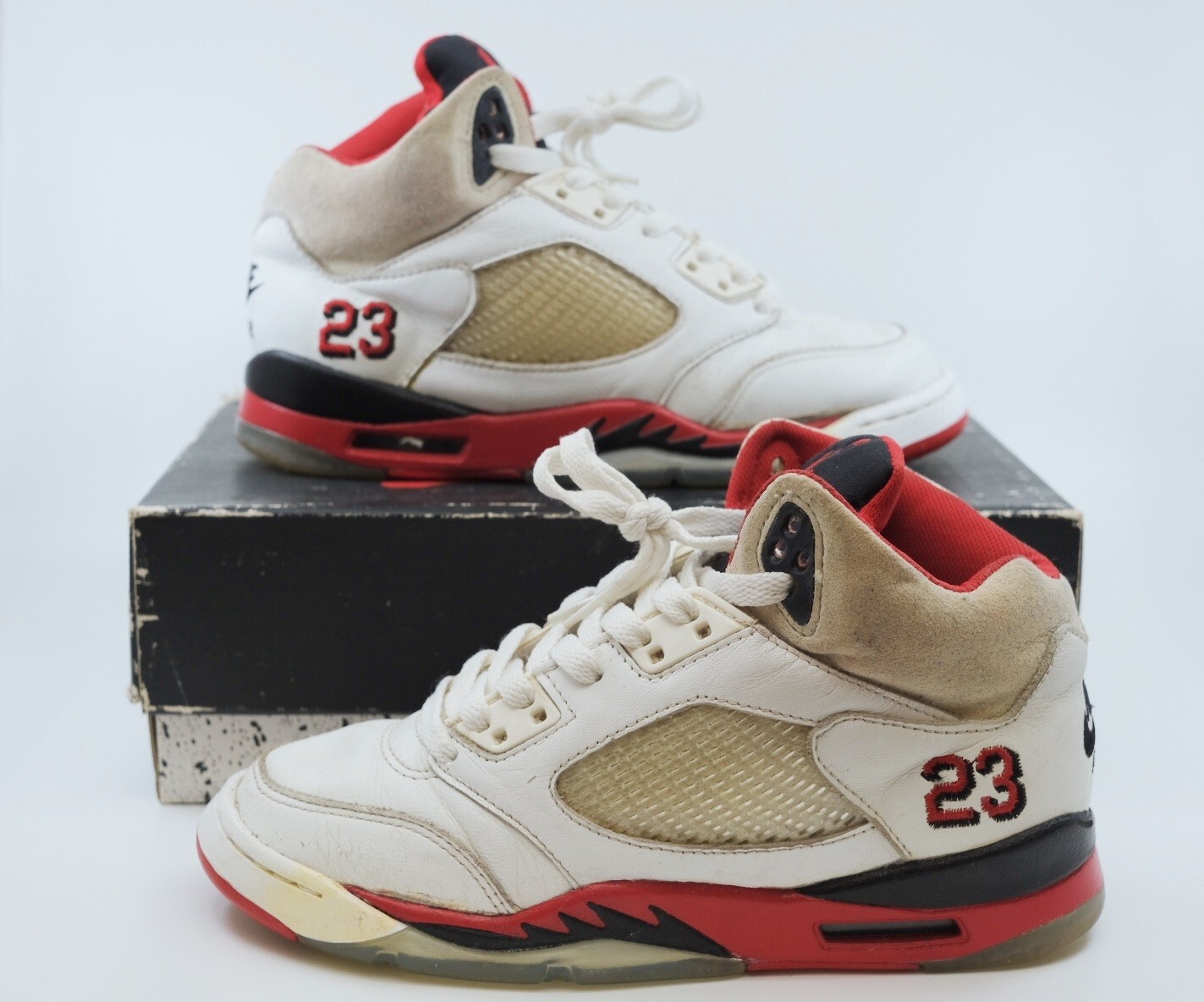 DS/SOLE SWAPPED US 6 OG 1990 Jordan 5 'Fire Red' with OG BOX - 100