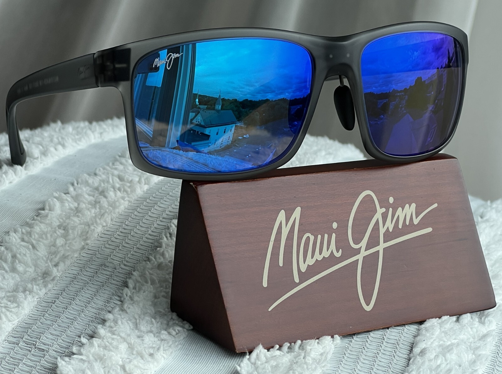 Maui Jim Pokowai Arch MJ 439 11M Matte Grey + Blue Hawaii