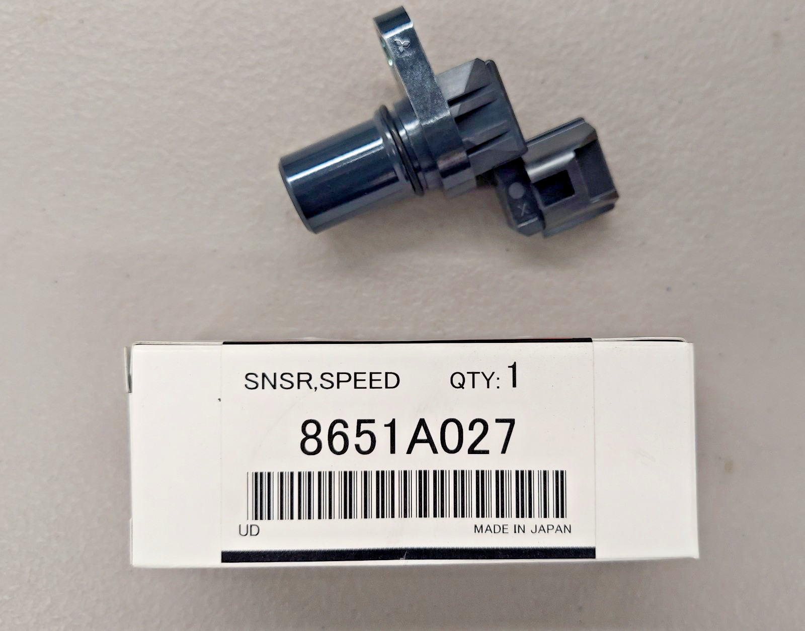 Genuine Mitsubishi NEW Transmission Input Speed Sensor Montero