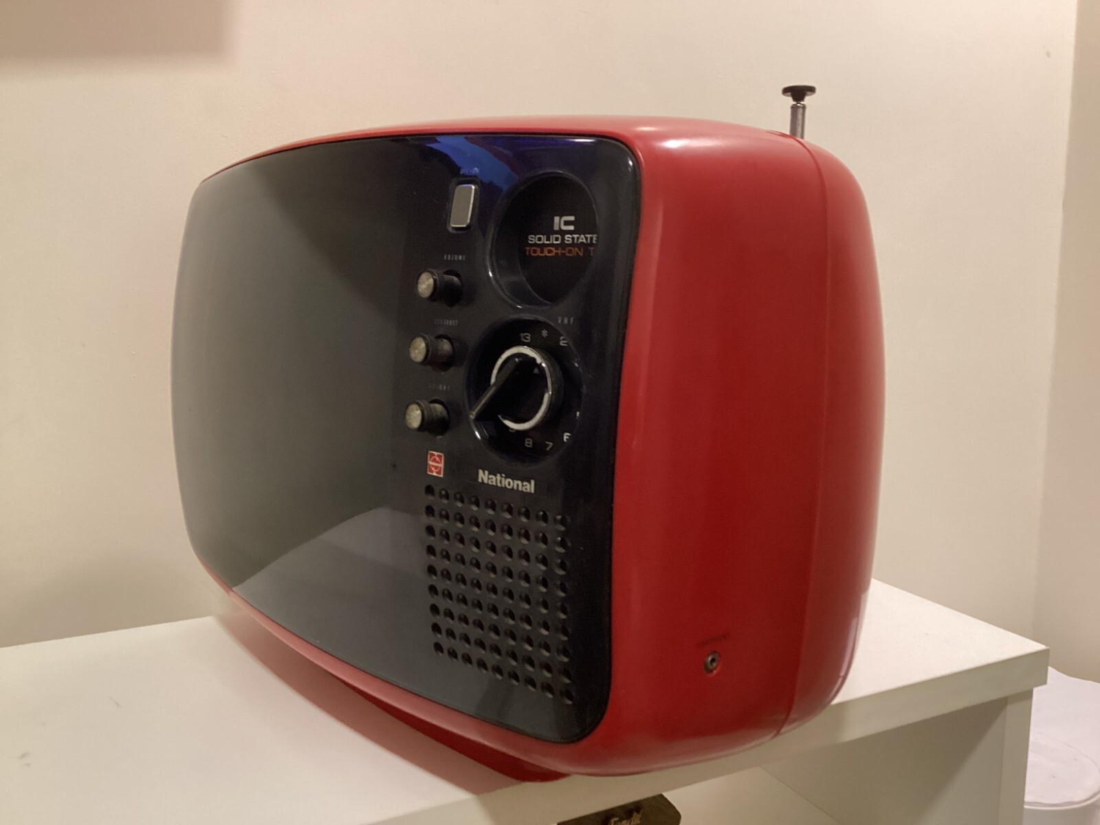 NATIONAL TR-542LN SOLID STATE TV 1970s SPACE AGE RED | eBay