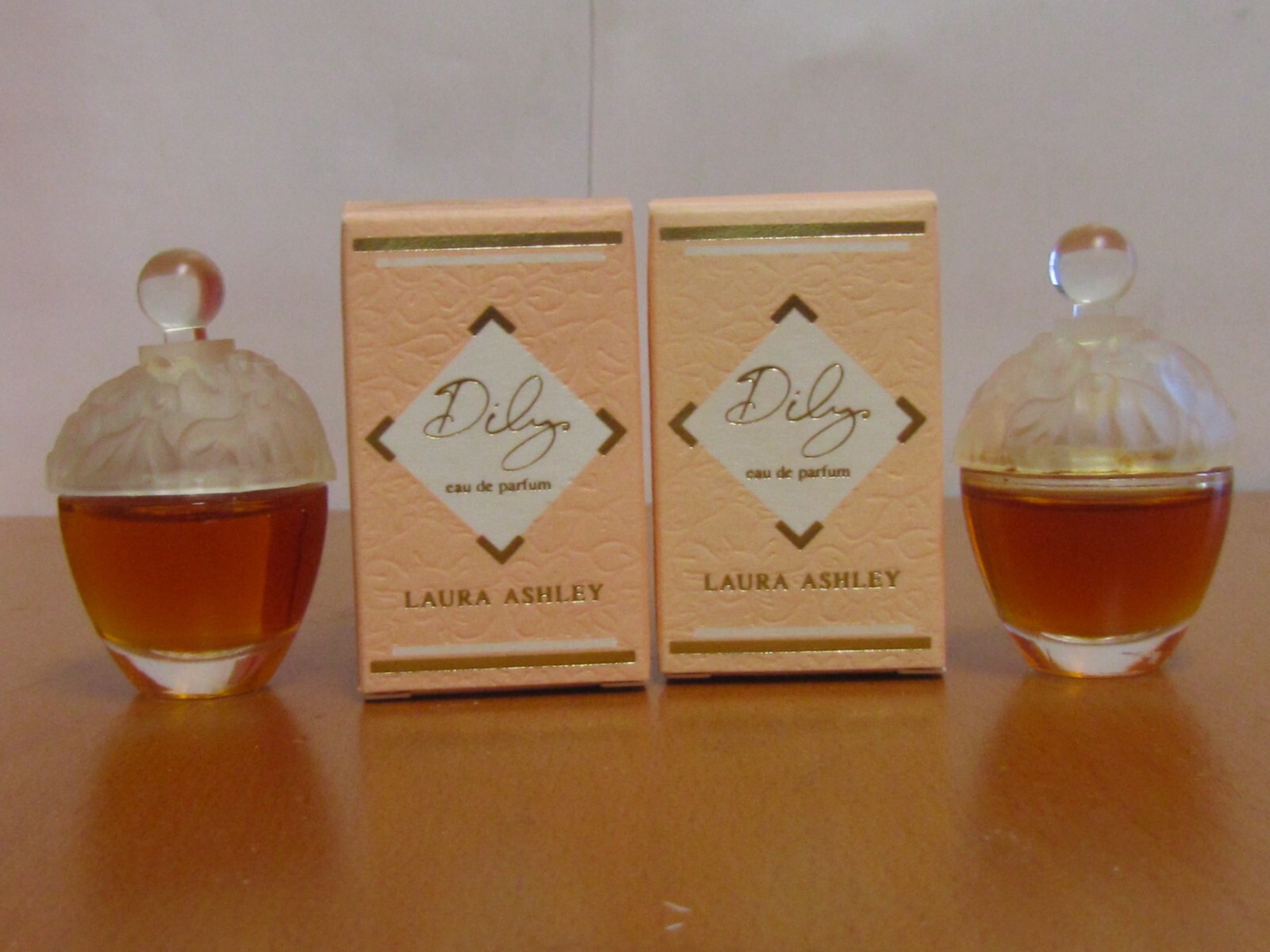 Dilys By Laura Ashley Perfume women .17 fl. oz/ 5 ml EDT Miniature