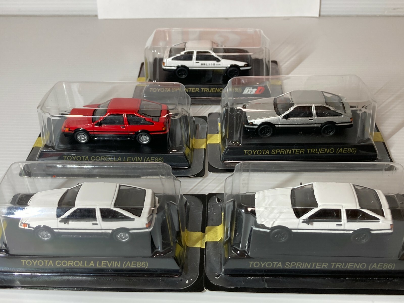 Kyosho 1/64 Toyota COROLLA LEVIN TRUENO AE86 Initial-D Minicar