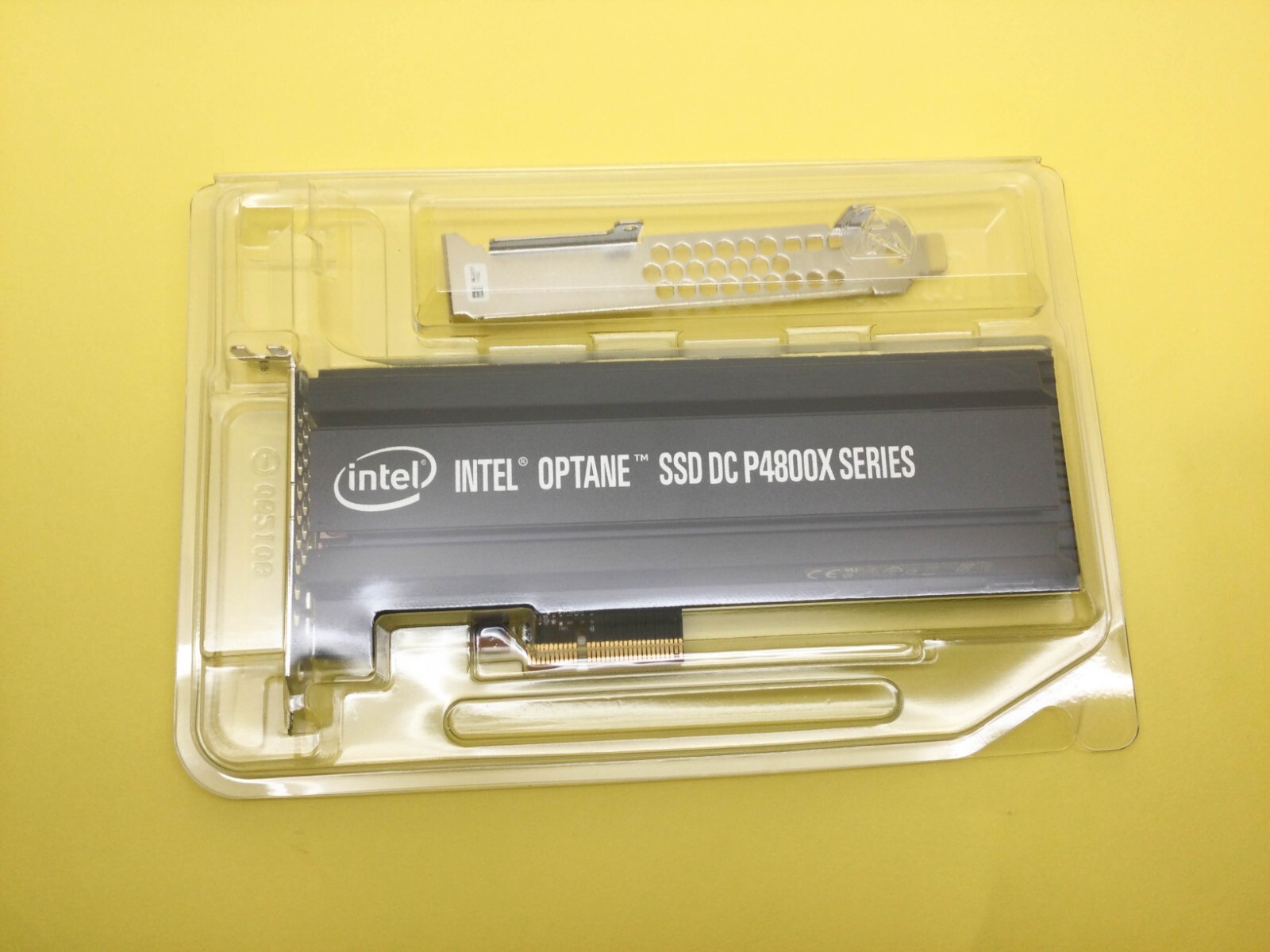 Intel Optane DC P4800X Series 375GB PCIe NVMe Solid State Drive