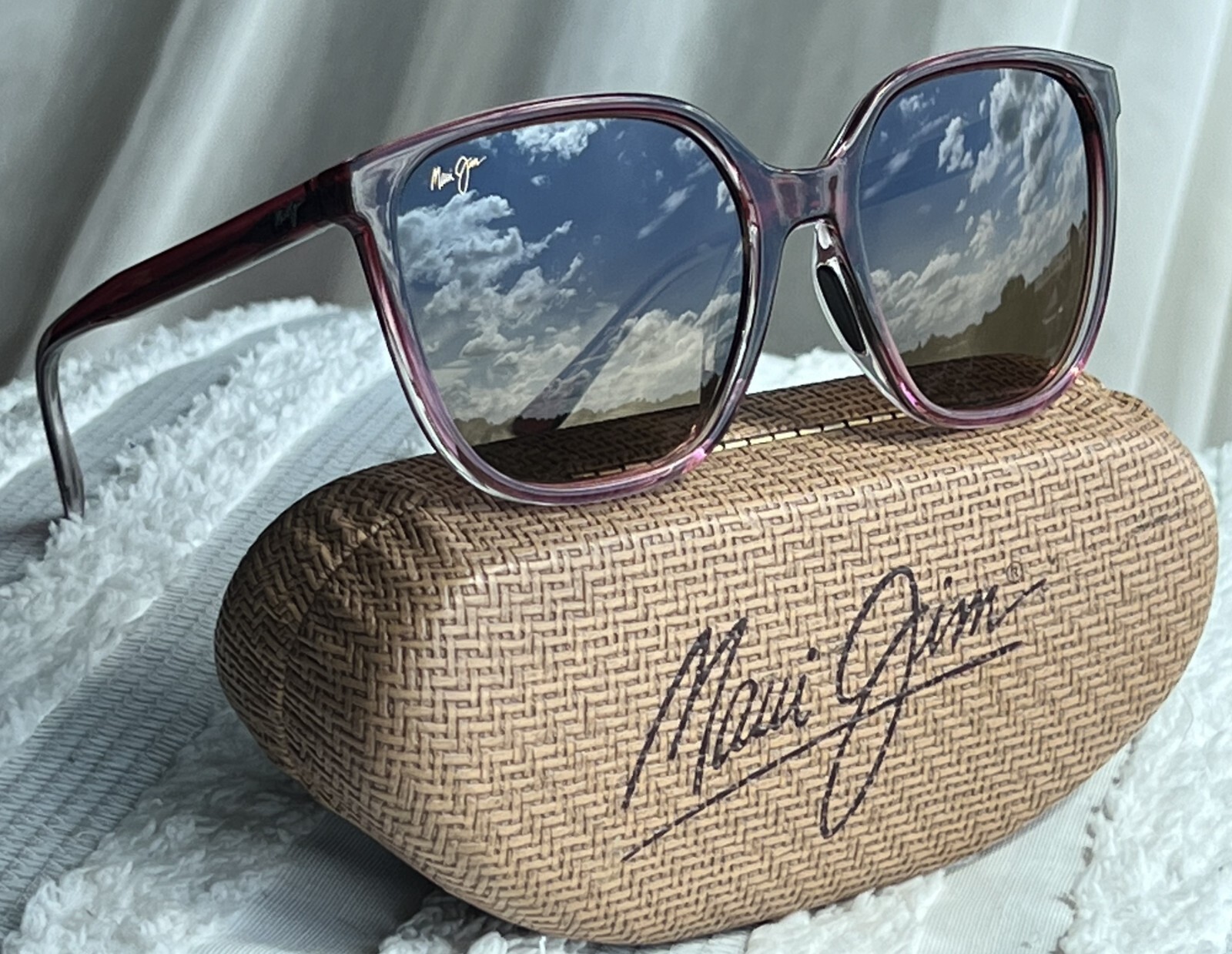 Maui Jim Good Fun MJ 871 09 Translucent Raspberry Fade Frame Maui