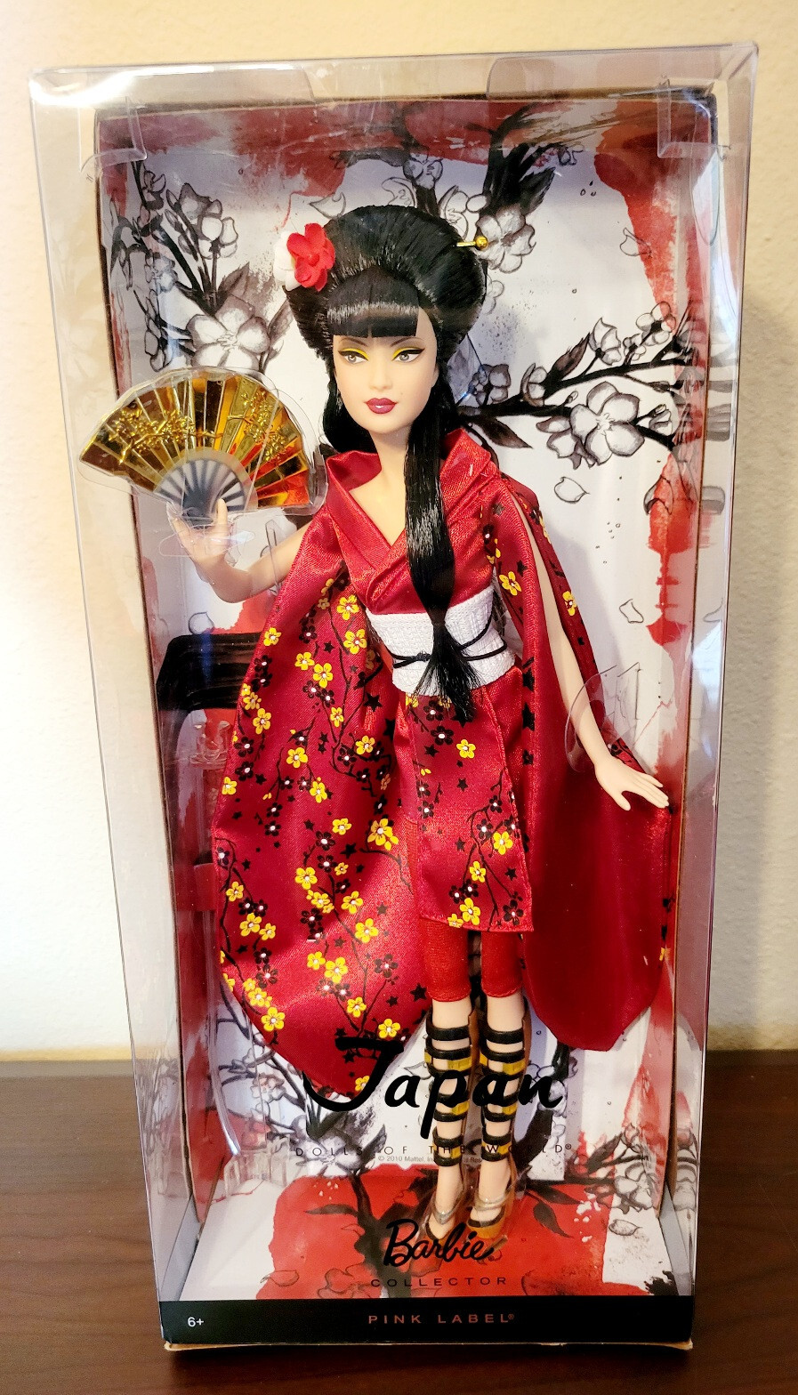 Dolls of the World Japan Barbie Pink Label 2010 Mattel V5004 NRFB