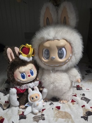 POP MART THE MONSTERS Angel in Clouds Labubu Vinyl Plush White