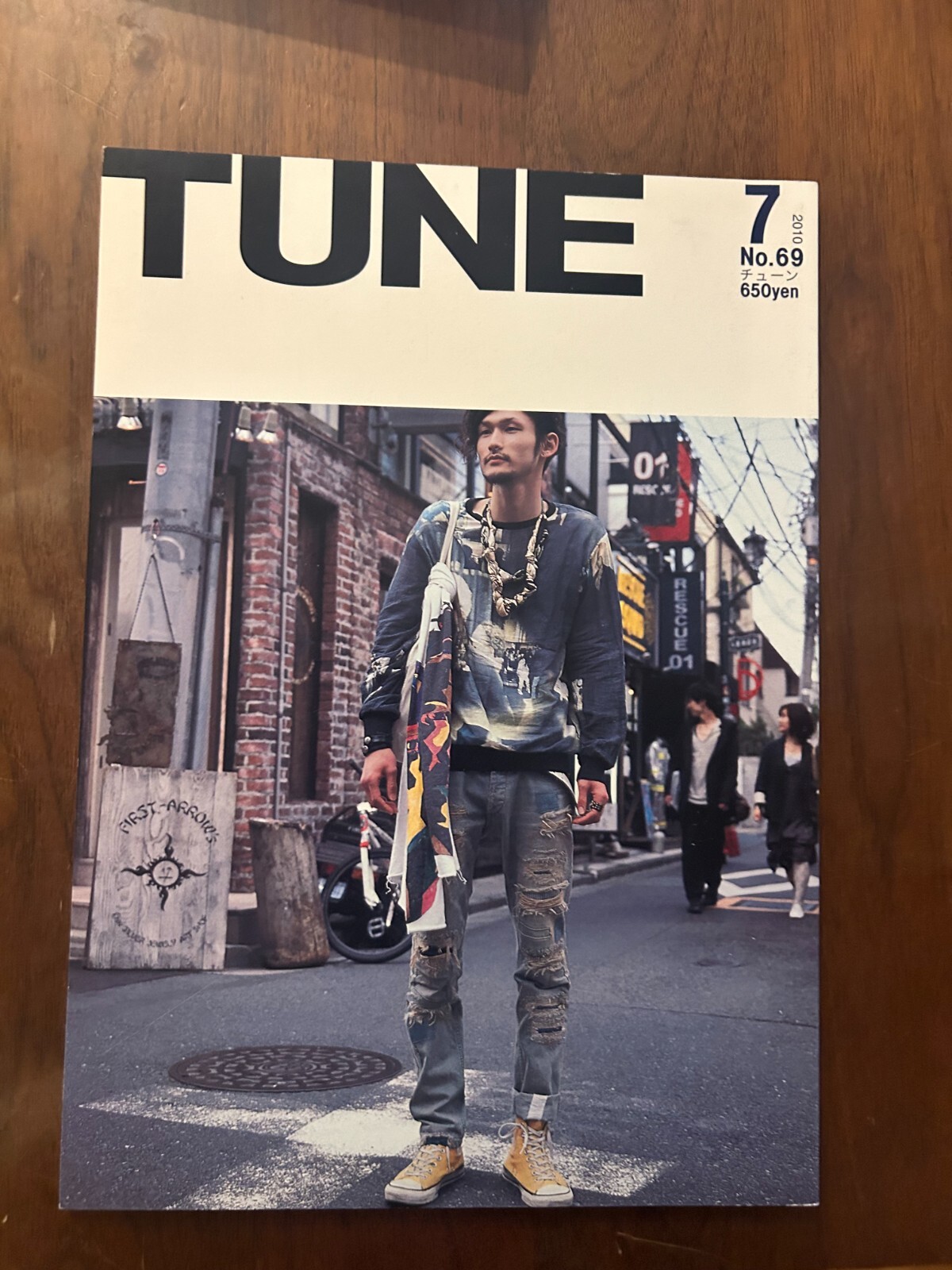 TUNE No.69 July 2010 Men's Harajuku STREET FASHION SNAP MAGAZINE
