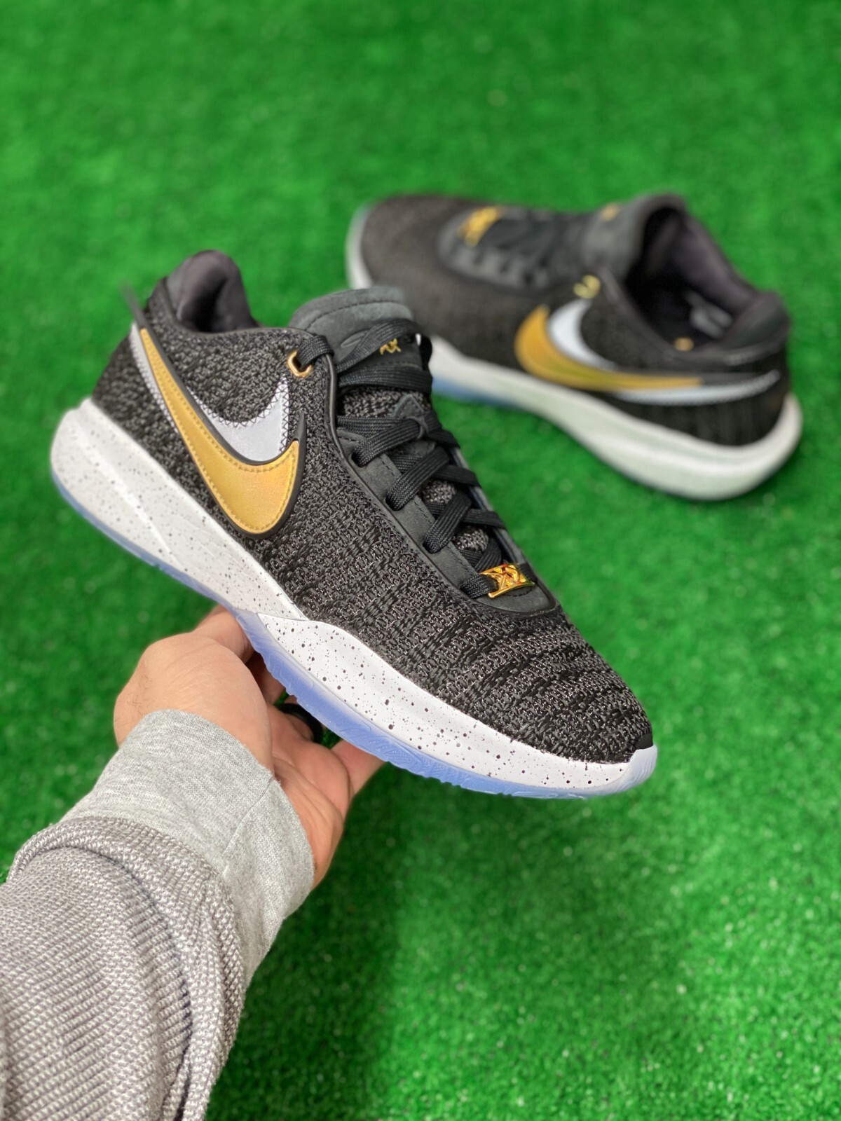 Nike Lebron 20 Black Metallic Gold Mens Basketball DJ5423-003 NEW