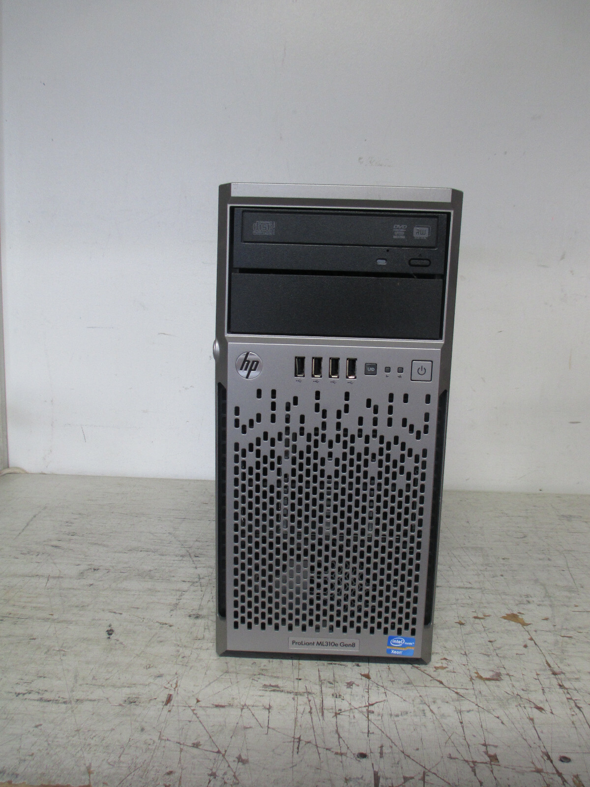 HP ProLiant ML310e Gen8 SERVER Intel Xeon Quad Core @ 3.10GHz 8GB