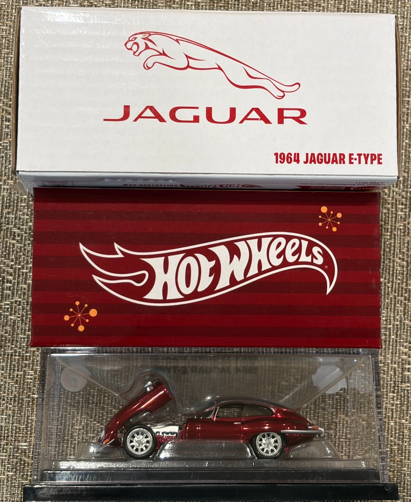 2025 Hot Wheels Redline Club Exclusive 1964 Jaguar E-Type ,Free