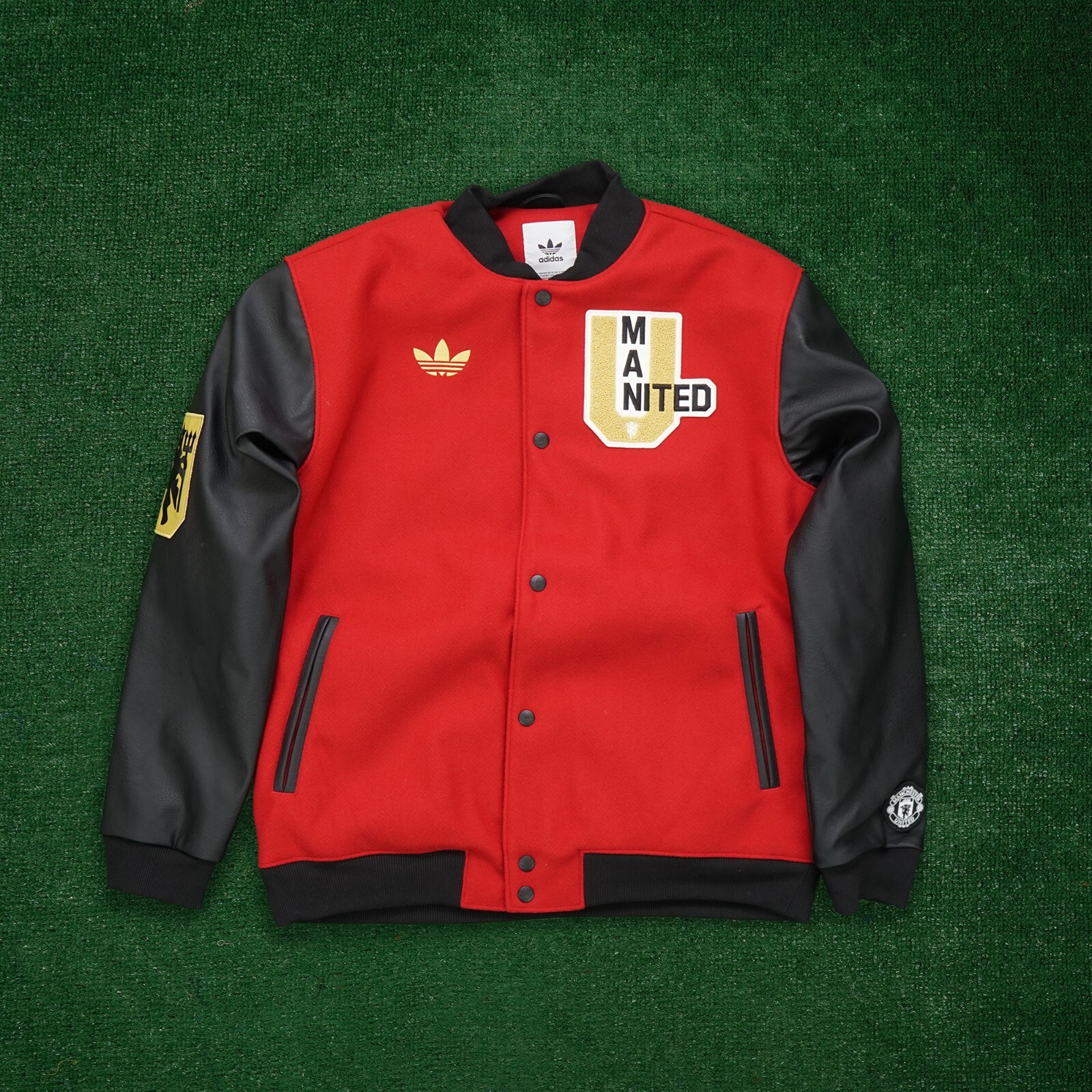 Manchester United Men's Adidas Originals VRCT (ACTMAR) Jacket