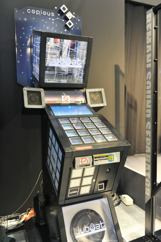 jubeat(ユビート)がさらに進化、ネットワークでマッチングすると楽曲が