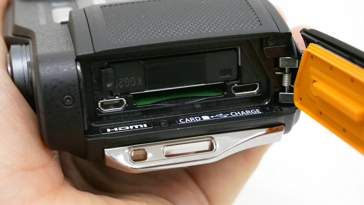 IPX8相当の防水性能で4K映像も撮影可能なパナソニックのコンデジ