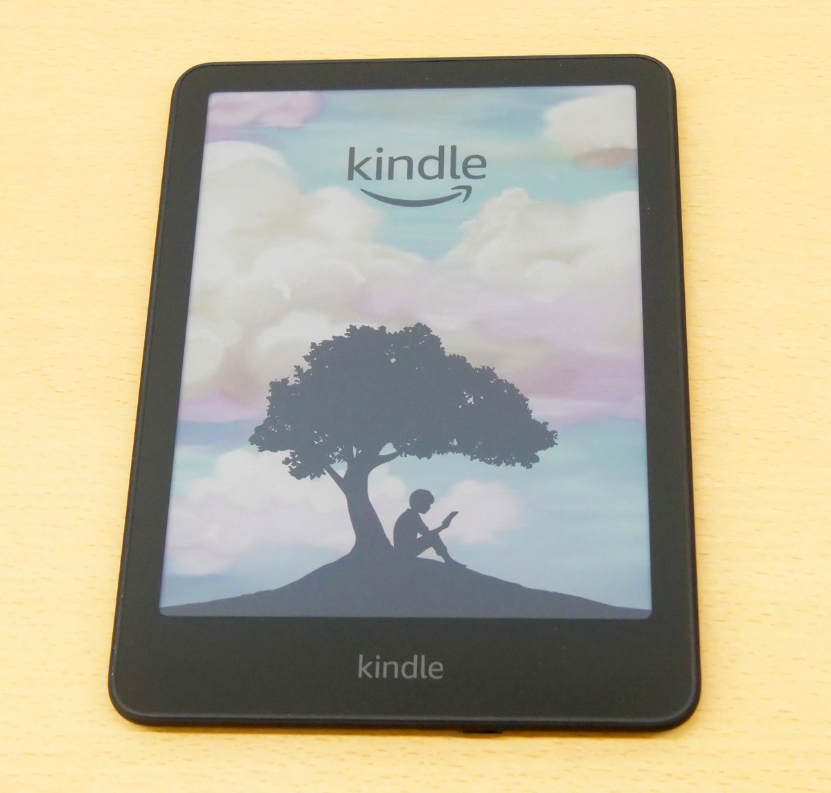 Amazon Kindle初のカラー表示対応電子ペーパー端末「Kindle Colorsoft