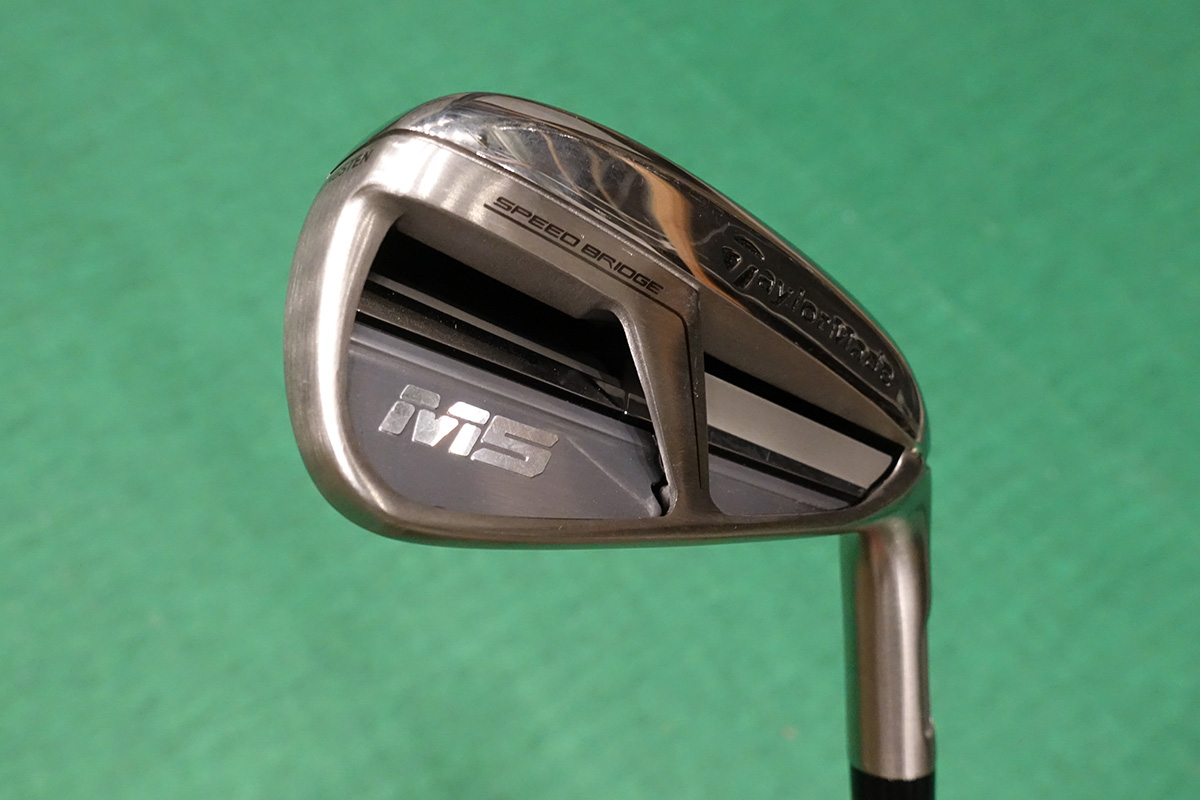 直進性が高くてダウンブローに打ち込める テーラーメイド M5 アイアン