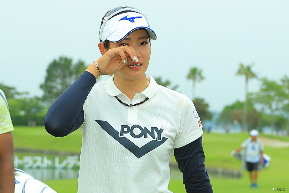 涙の初優勝 “黄金世代”原英莉花「自分には自分のルートがある」 【国内