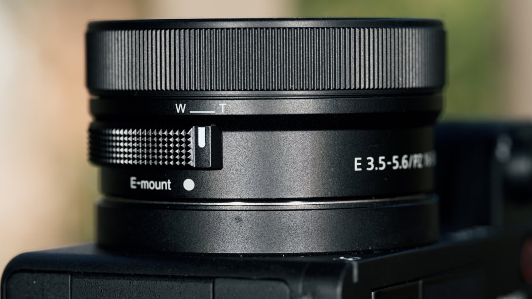 Sony E PZ 16-50mm F3.5-5.6 OSS II Review | PCMag