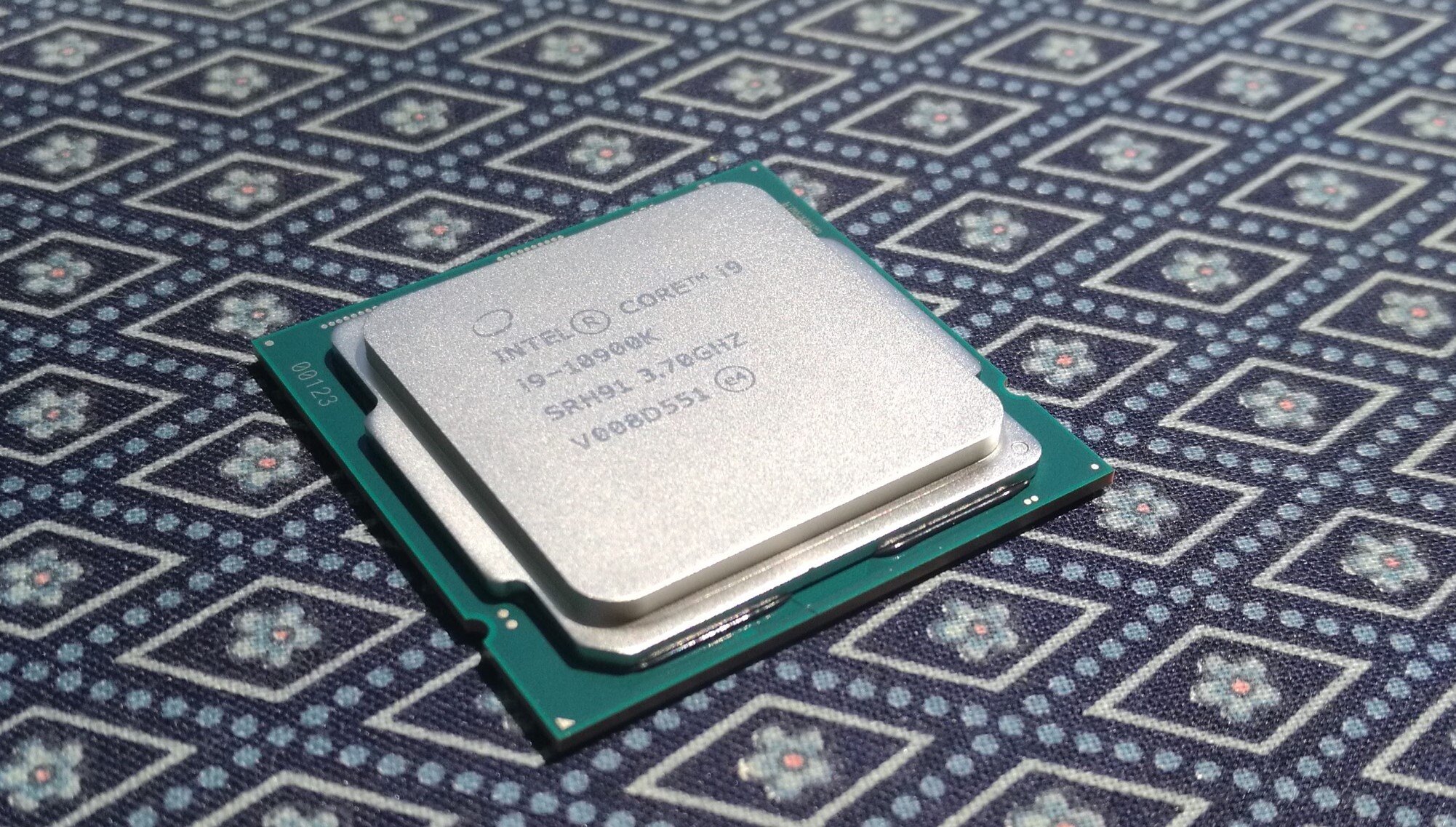 Intel Core i9-10900K - Review 2020 - PCMag Middle East