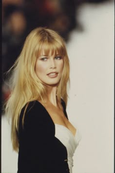 7 件の「cludia schiffer」や「クラウディアシファー」のアイデアを