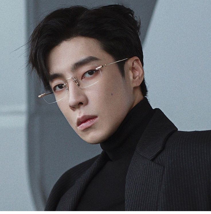 憧れのスクエアメガネ