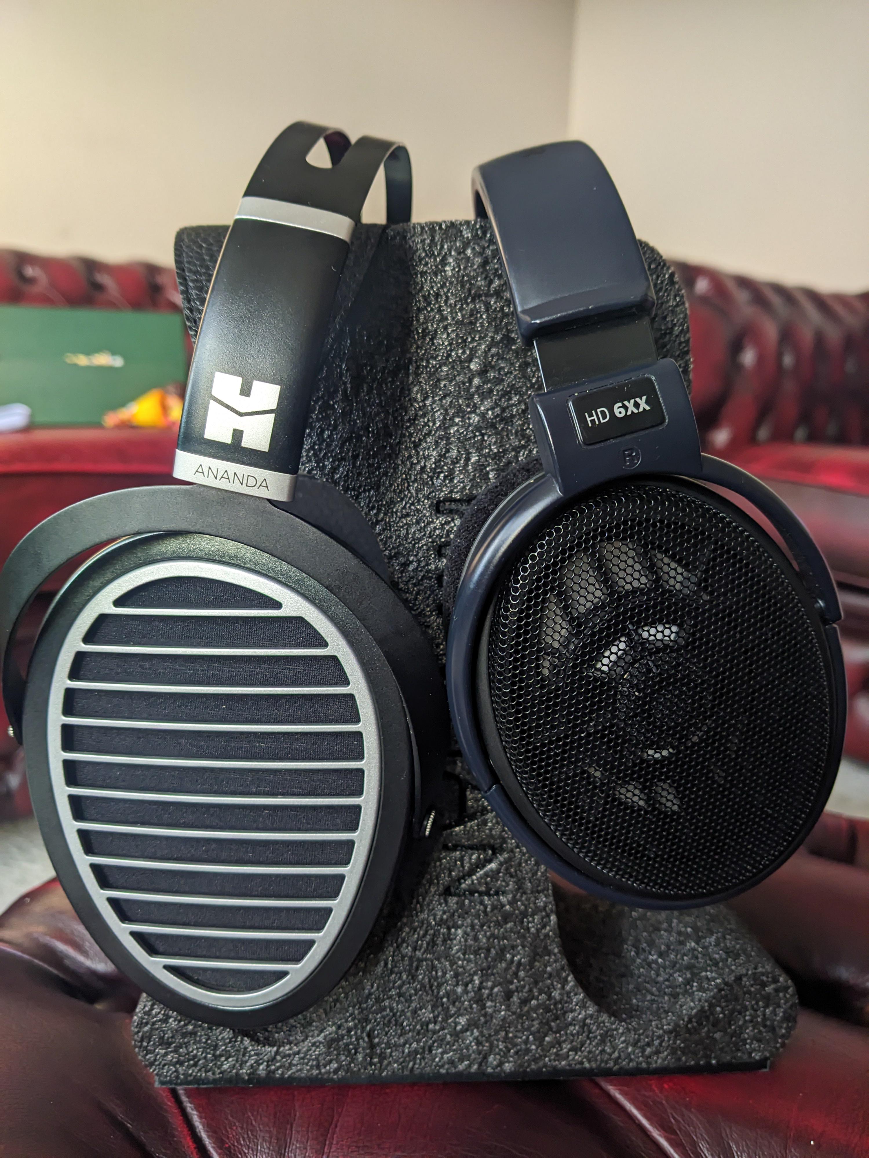 Hifiman Ananda Stealthにアップグレード。もちろん、こんな風に保管し