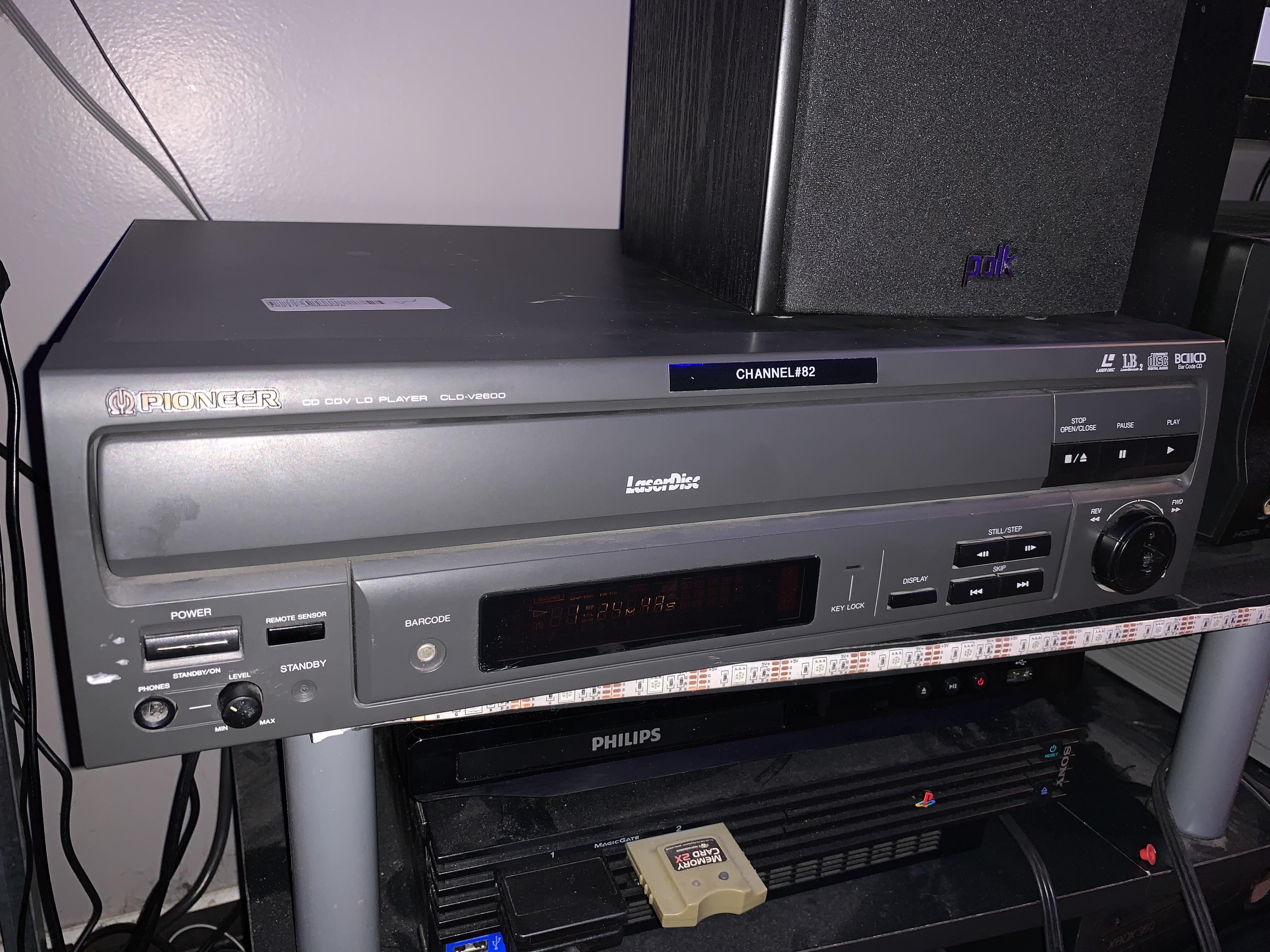 Finally got my own LaserDisc player! Pioneer CLD-V2600, tray was
