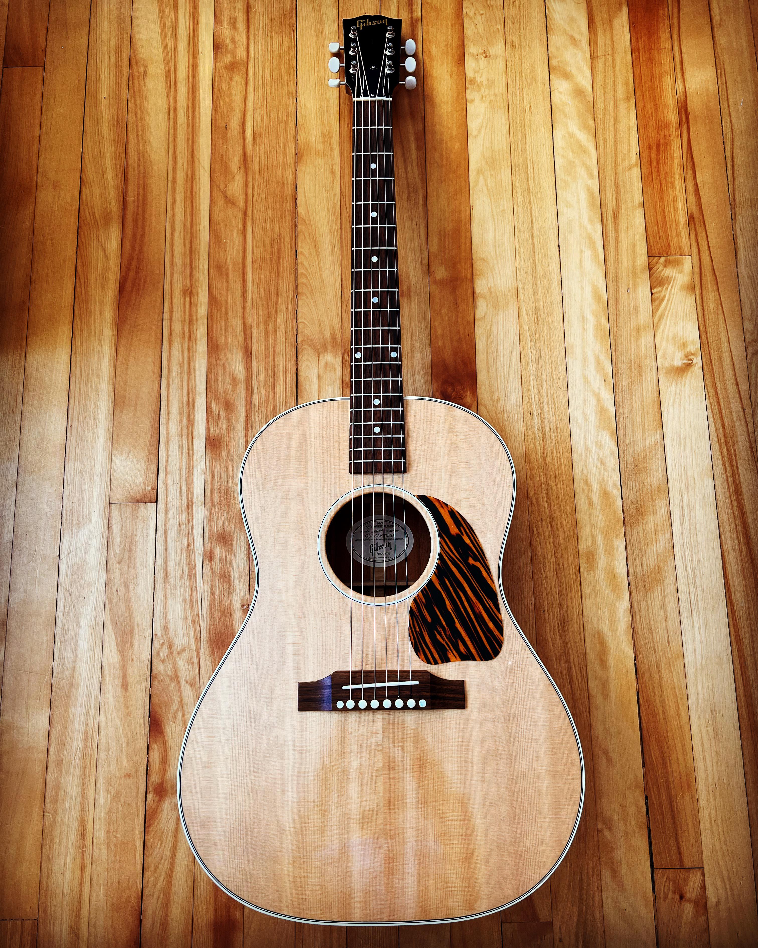 Got me a new (to me) Gibson yesterday! 2013 LG-2 “American Eagle