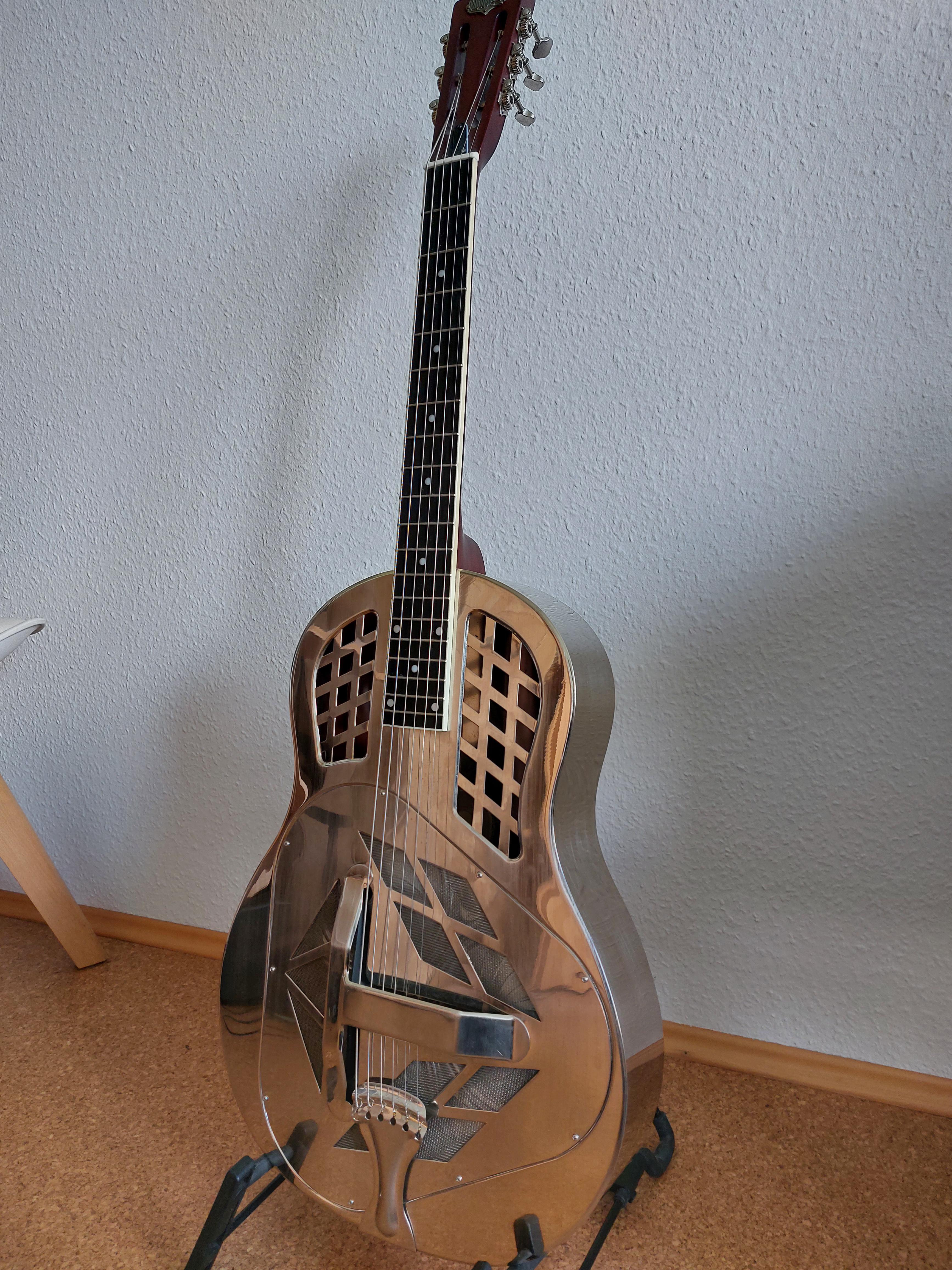 National じゃないけど、このリゾネーターもちゃんと鳴るんだよね