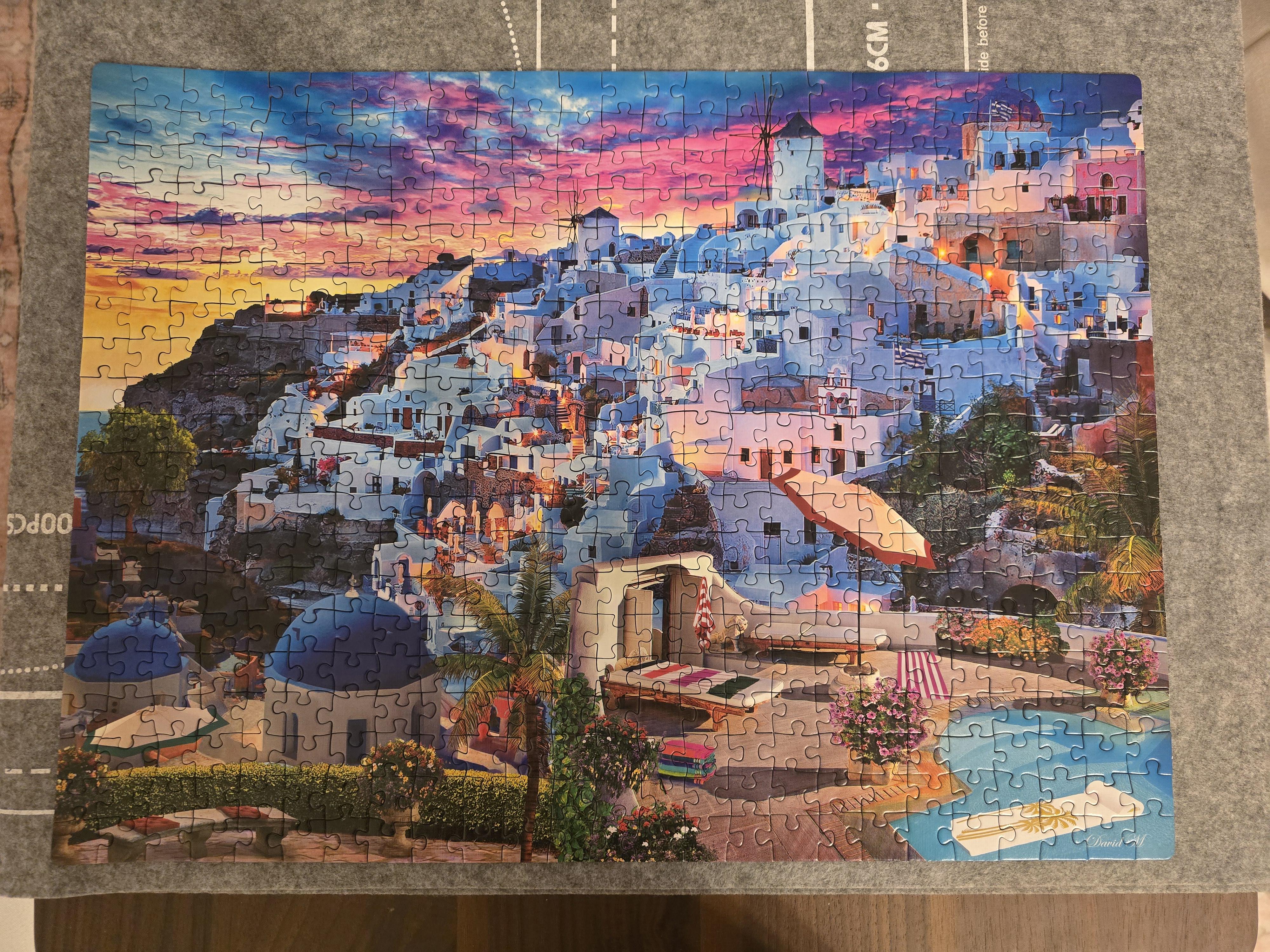 最初のパズル。どうやら500ピースのパズルは2〜7時間で終わるらしい
