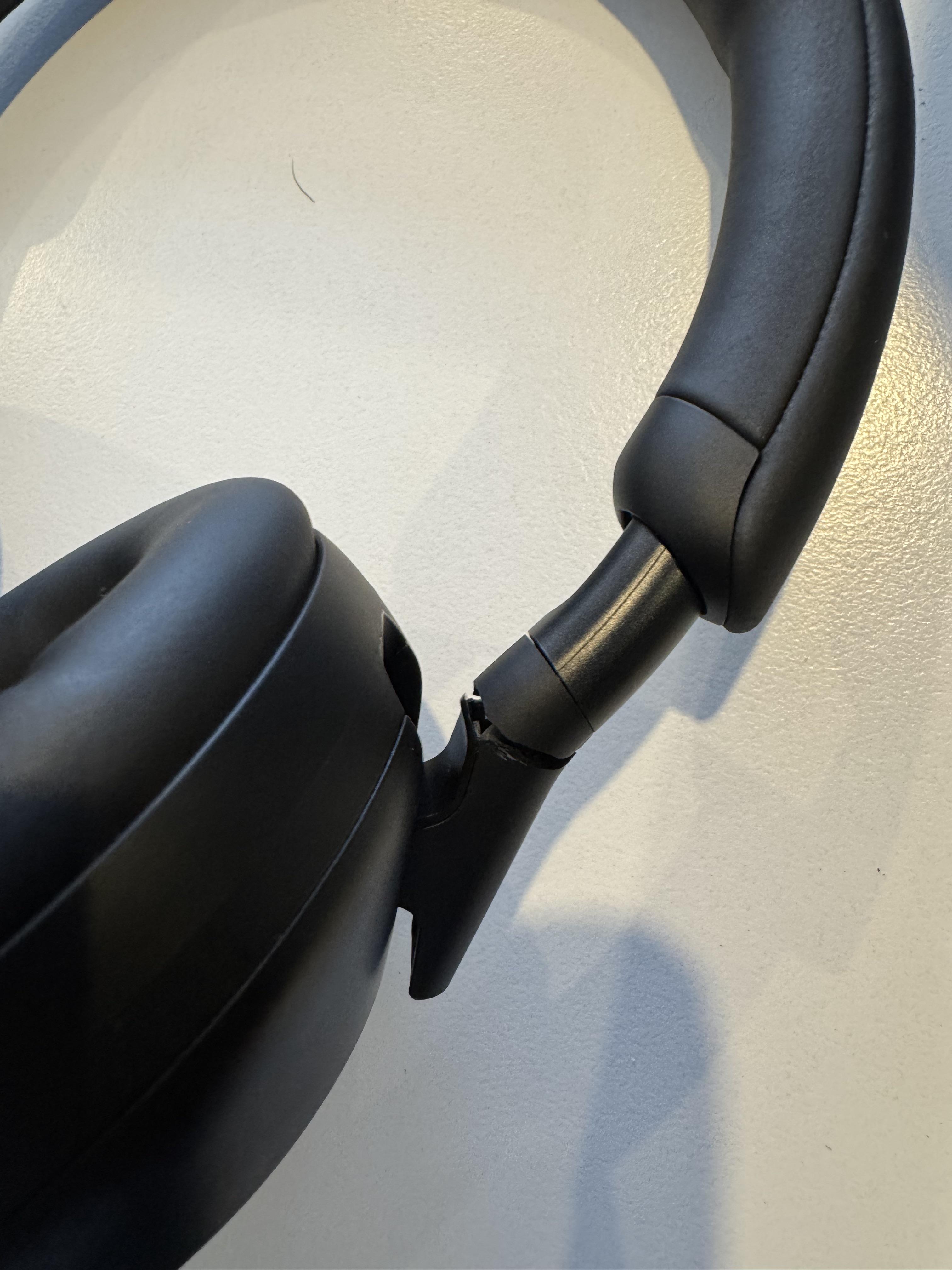 WH-1000XM5 - 作りが悪い、1年経たずに壊れた - 限定保証についての